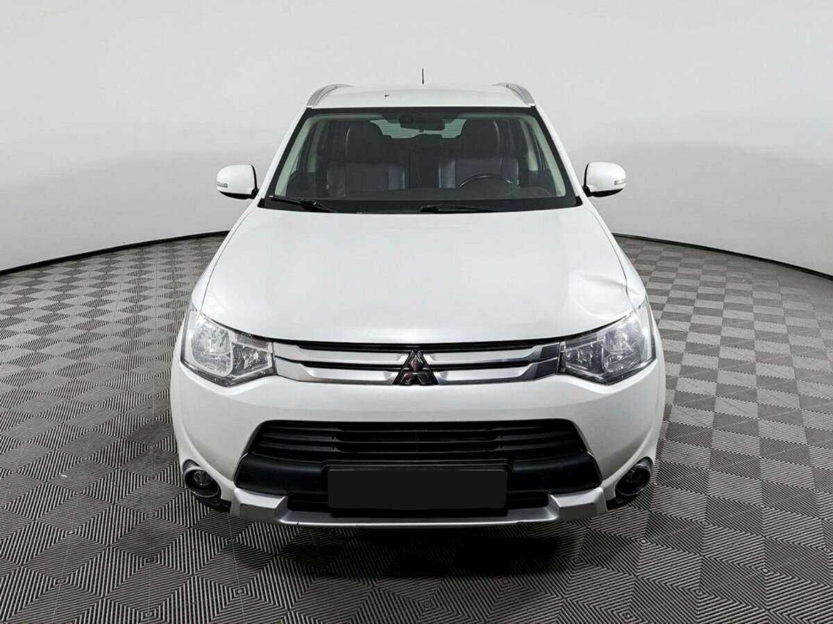 Купить Mitsubishi Outlander с пробегом. Фото: #1