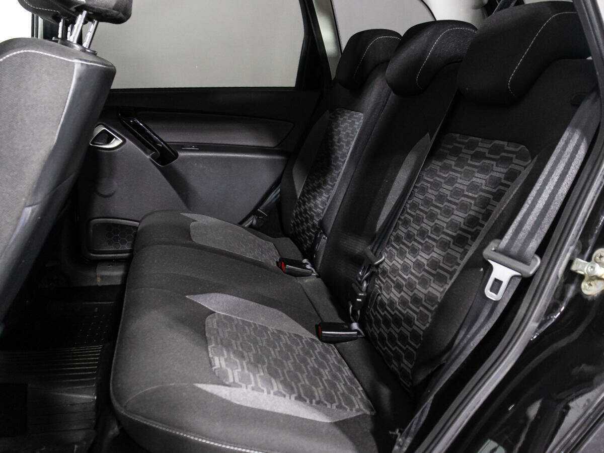 Купить Lada (ВАЗ) Granta с пробегом. Фото: #9