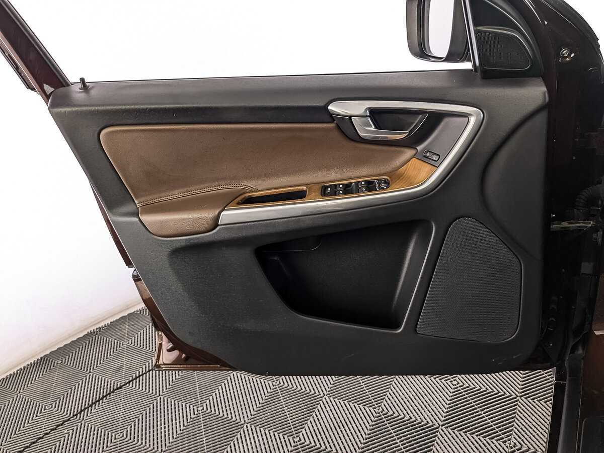 Купить Volvo XC60 с пробегом. Фото: #18