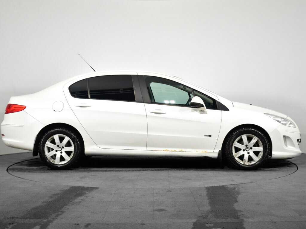 Купить Peugeot 408 с пробегом. Фото: #3