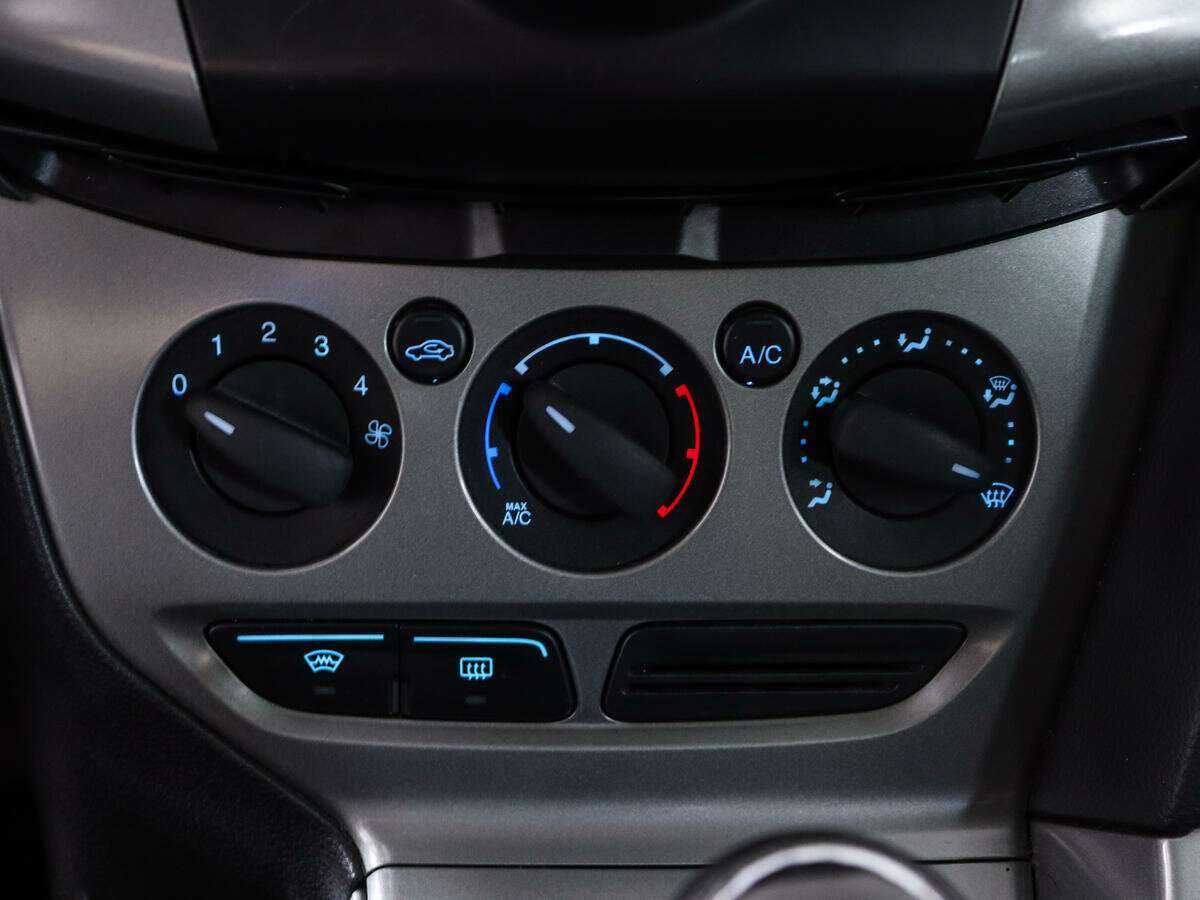 Купить Ford Focus с пробегом. Фото: #16