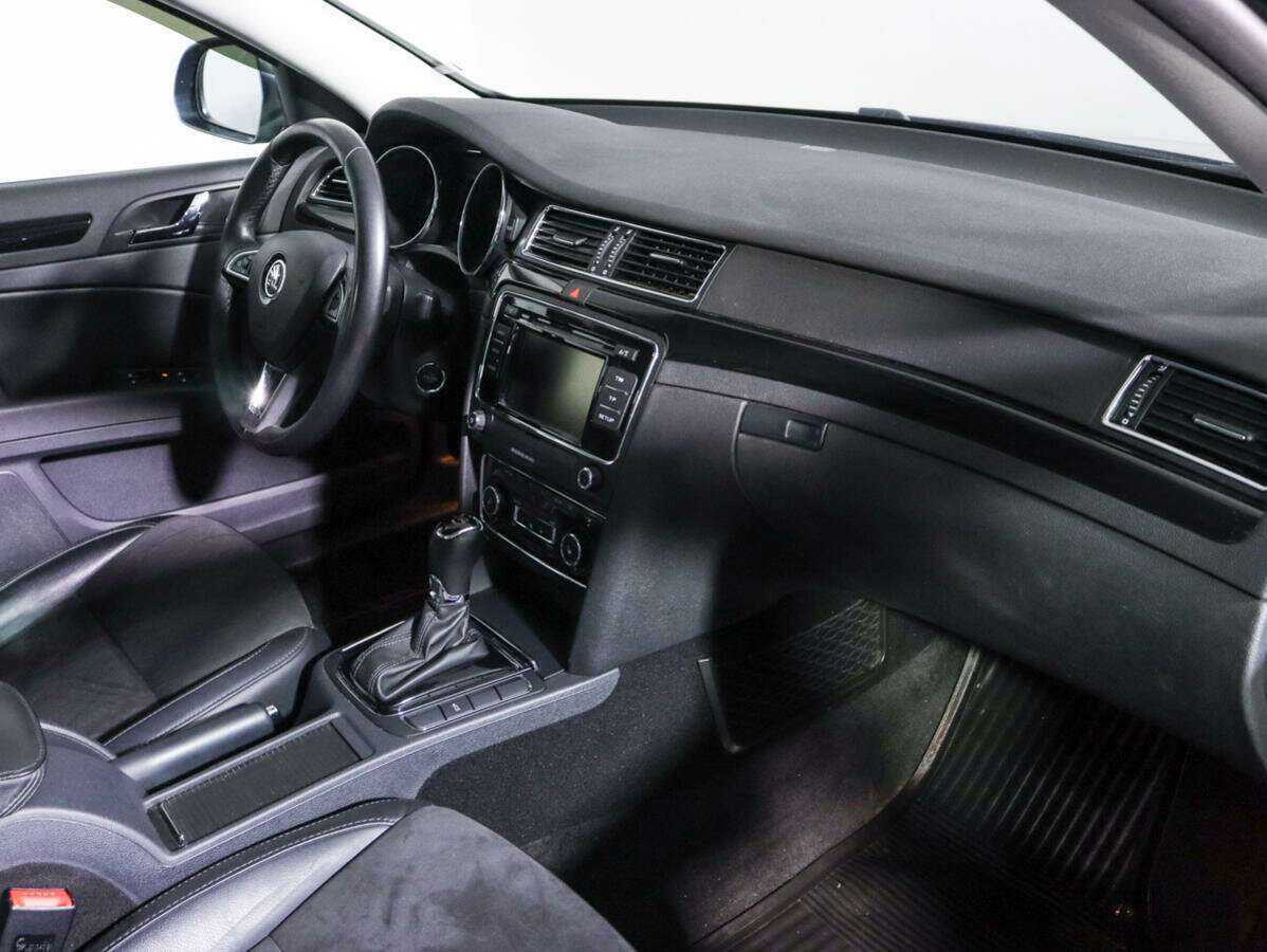 Купить Skoda Superb с пробегом. Фото: #8
