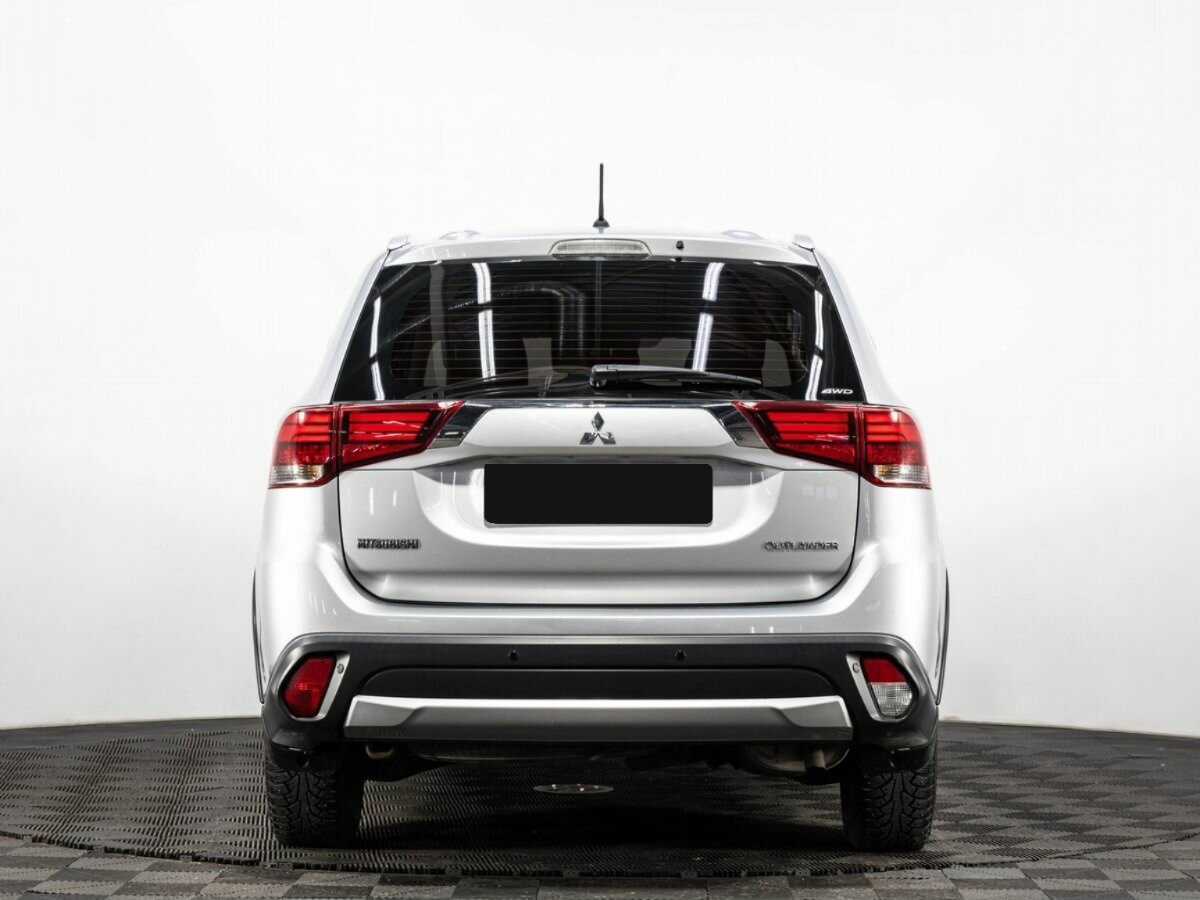 Купить Mitsubishi Outlander с пробегом. Фото: #4