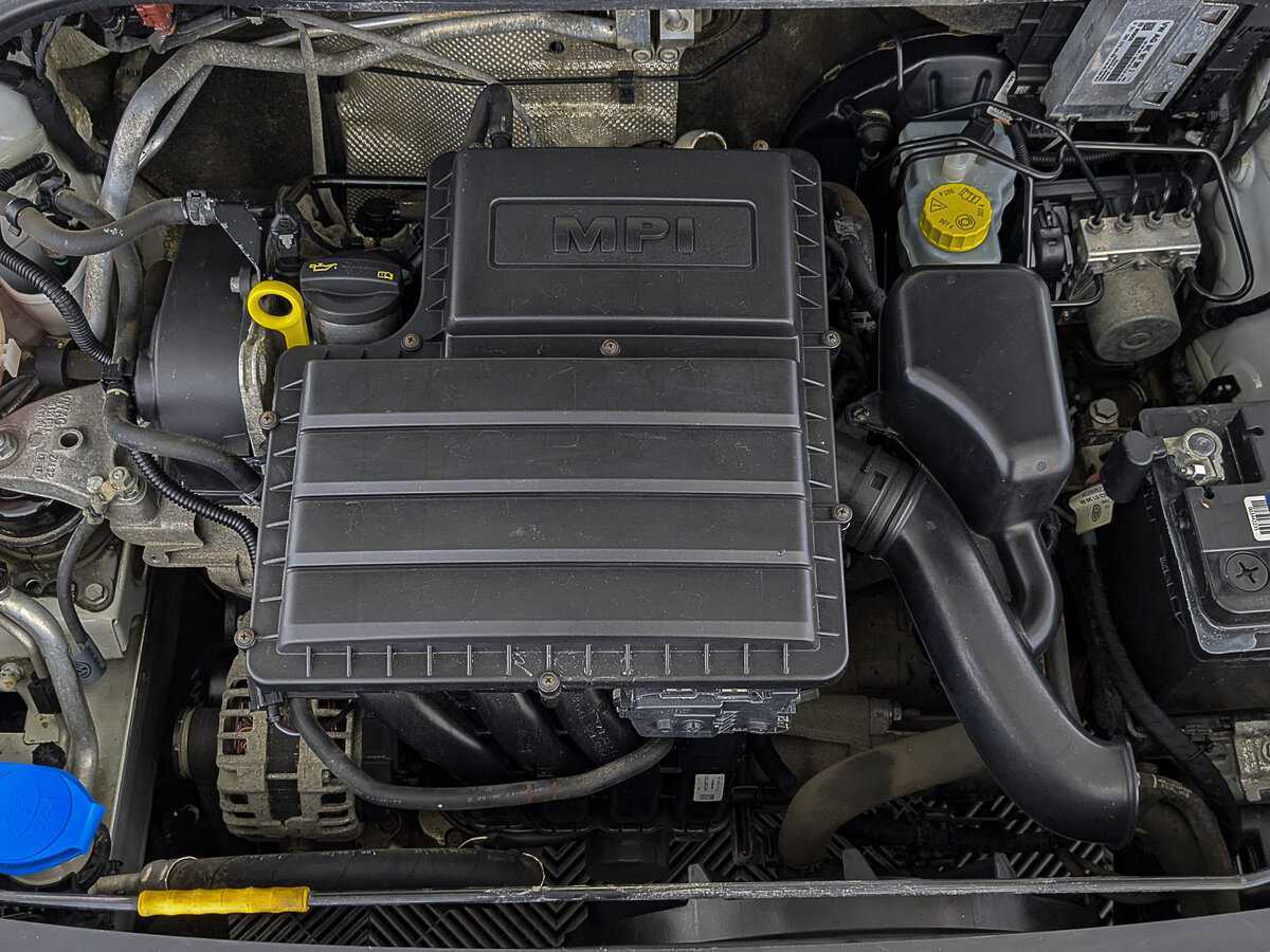 Купить Skoda Rapid с пробегом. Фото: #8