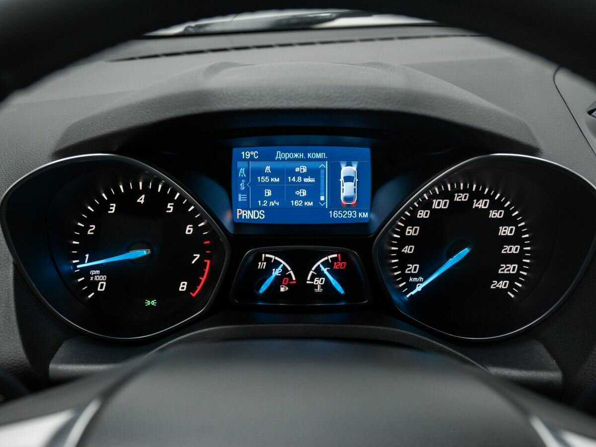 Купить Ford Kuga с пробегом. Фото: #17