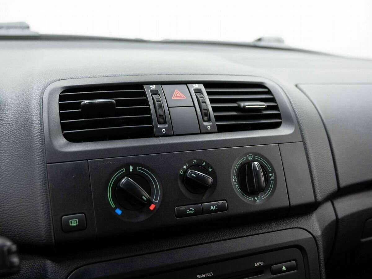 Купить Skoda Fabia с пробегом. Фото: #16