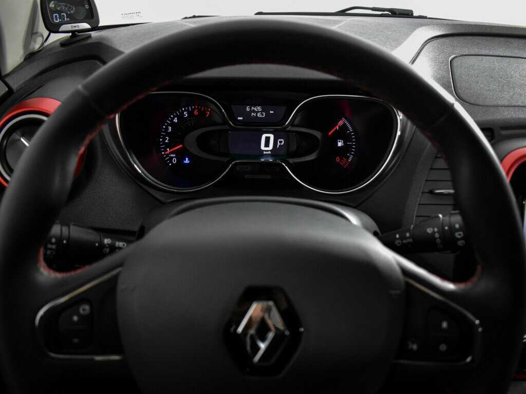 Купить Renault Kaptur с пробегом. Фото: #18