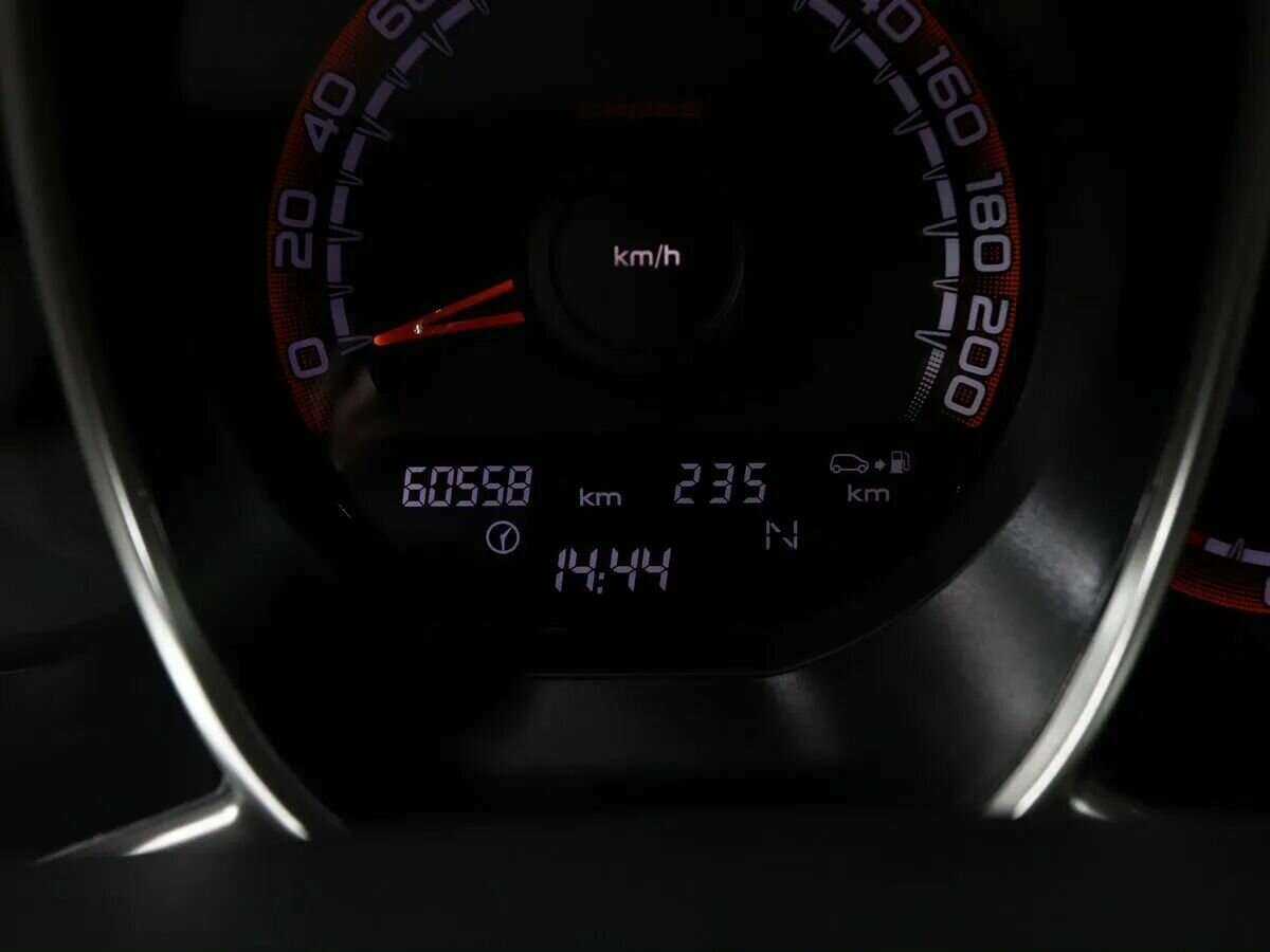 Купить Lada (ВАЗ) Vesta с пробегом. Фото: #14