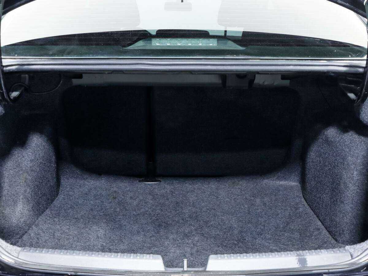 Купить Volkswagen Polo с пробегом. Фото: #11