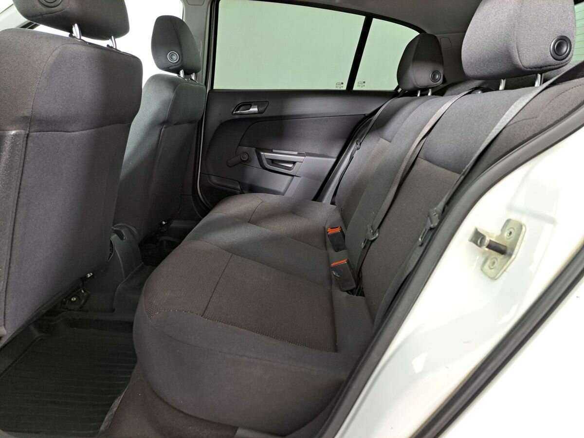 Купить Opel Astra с пробегом. Фото: #9