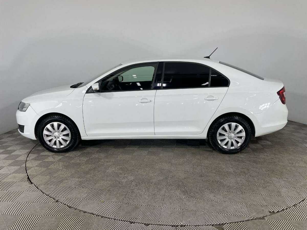 Купить Skoda Rapid с пробегом. Фото: #4