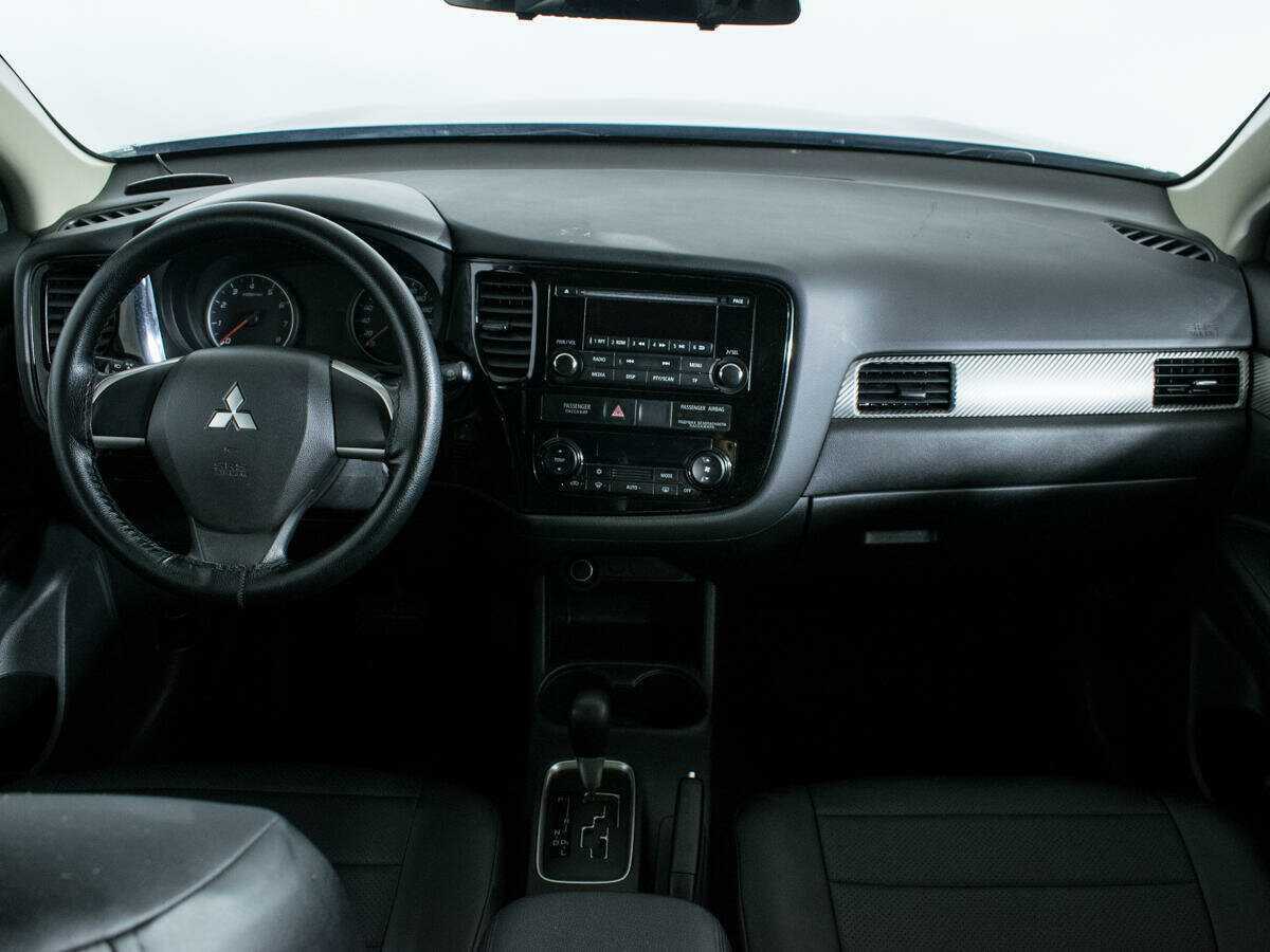 Купить Mitsubishi Outlander с пробегом. Фото: #11