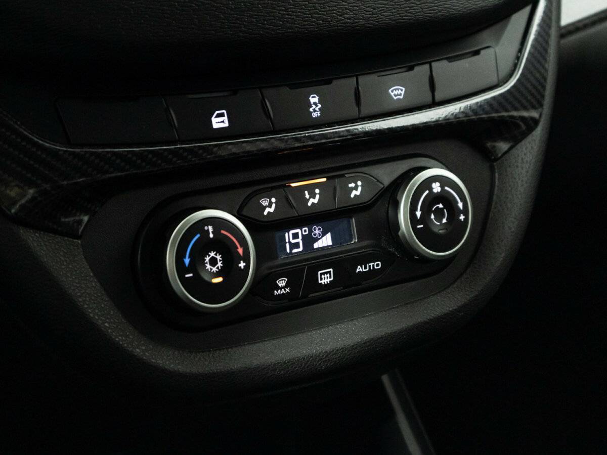 Купить Lada (ВАЗ) Vesta с пробегом. Фото: #17