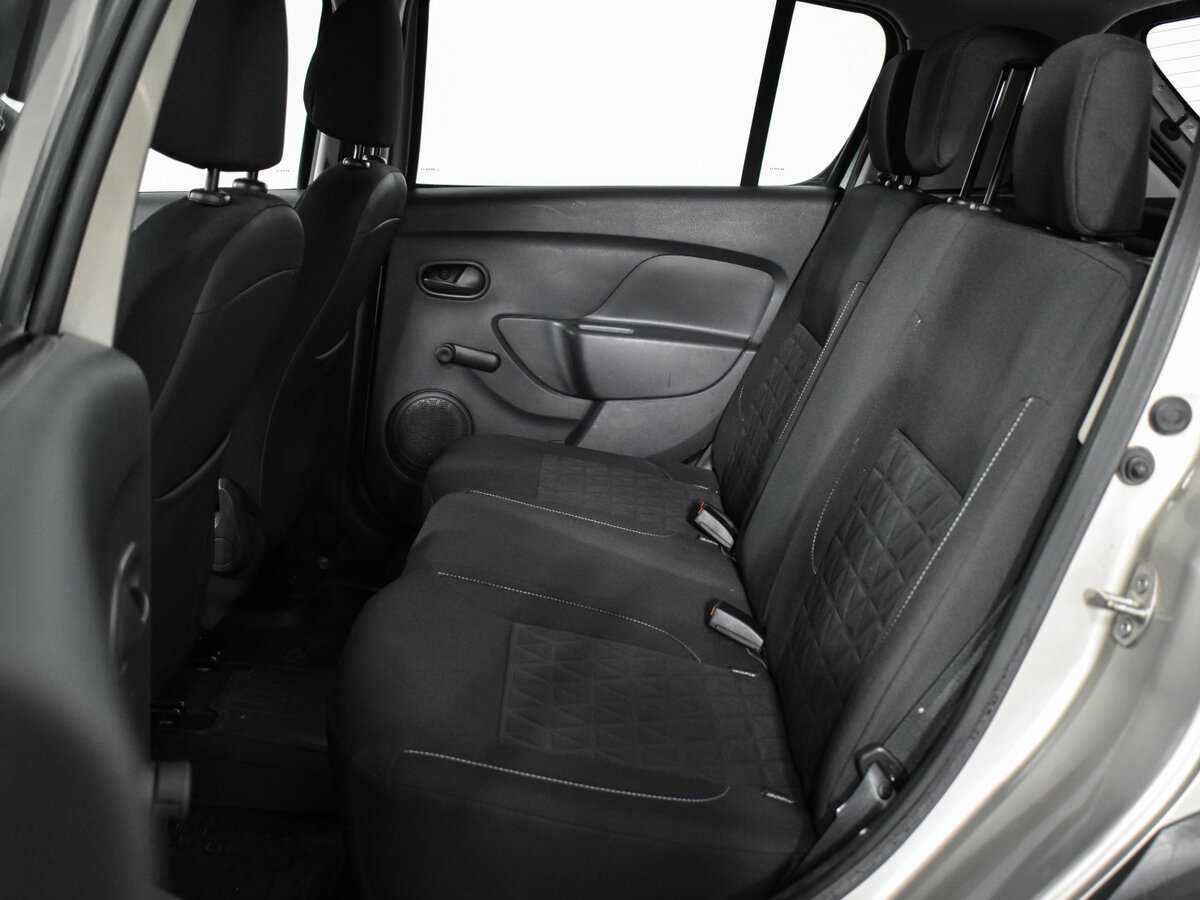 Купить Renault Sandero с пробегом. Фото: #9