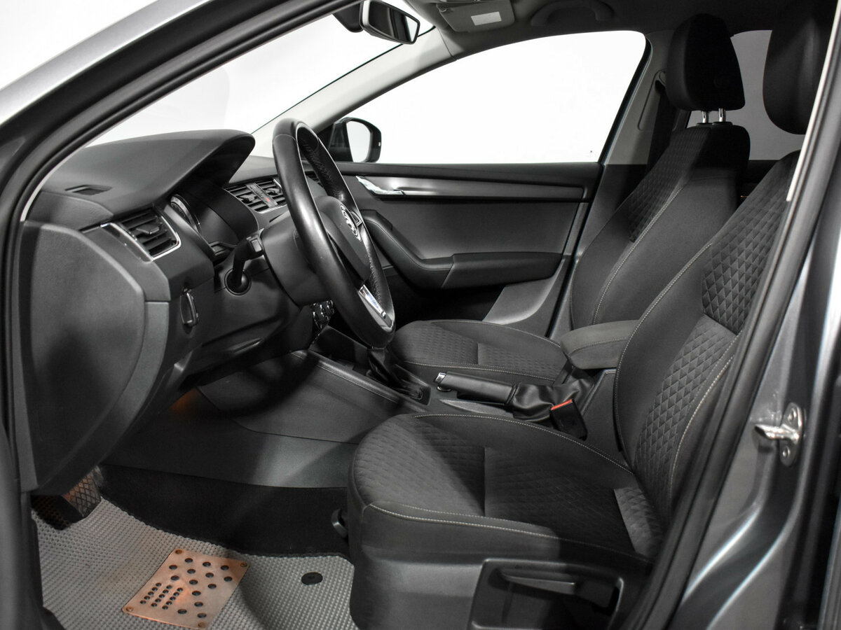 Купить Skoda Octavia с пробегом. Фото: #9