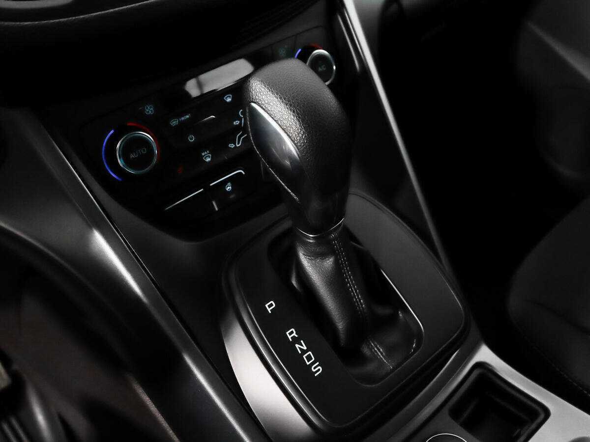 Купить Ford Kuga с пробегом. Фото: #9