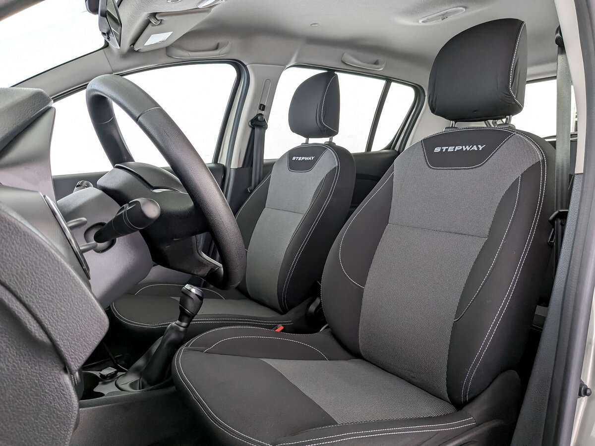 Купить Renault Sandero с пробегом. Фото: #17