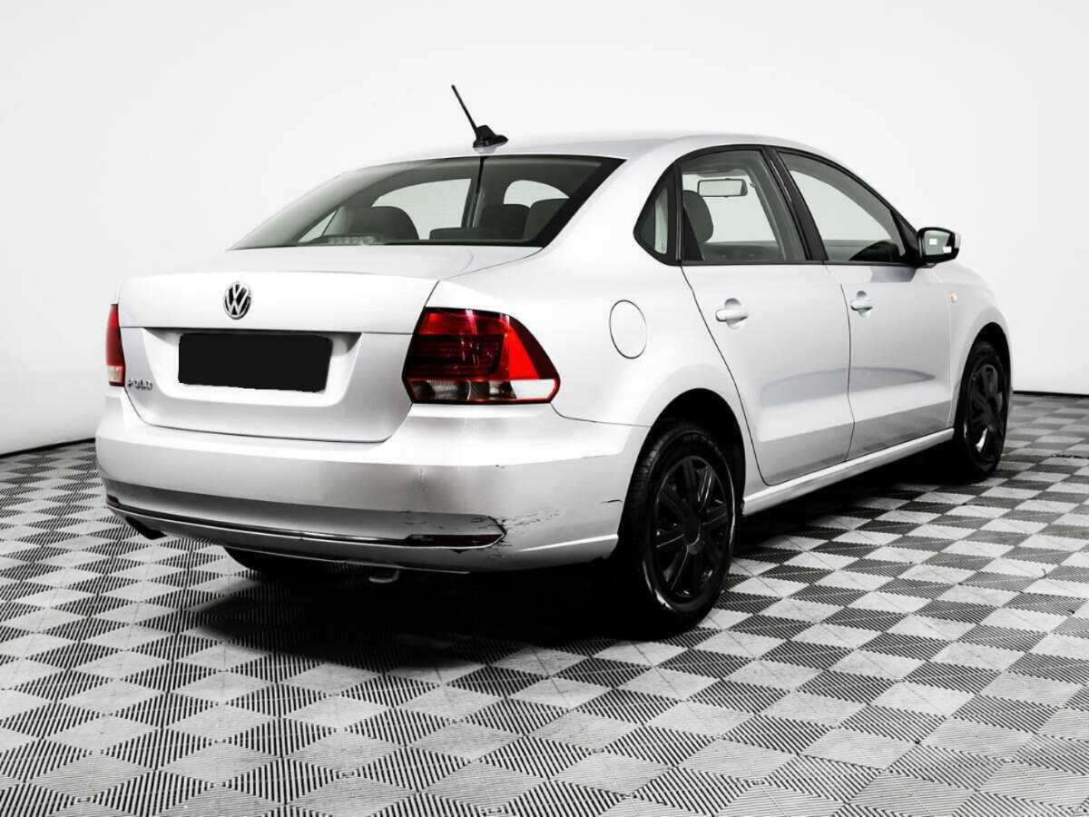 Купить Volkswagen Polo с пробегом. Фото: #4