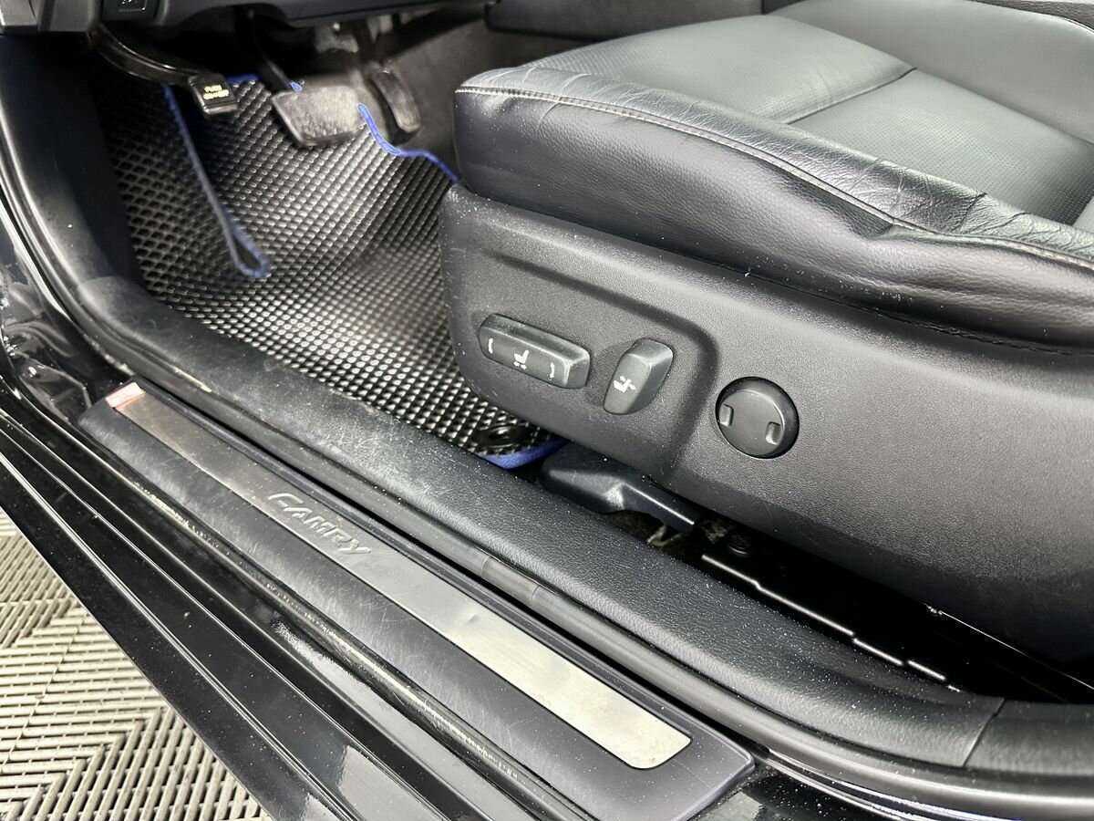 Купить Toyota Camry с пробегом. Фото: #15