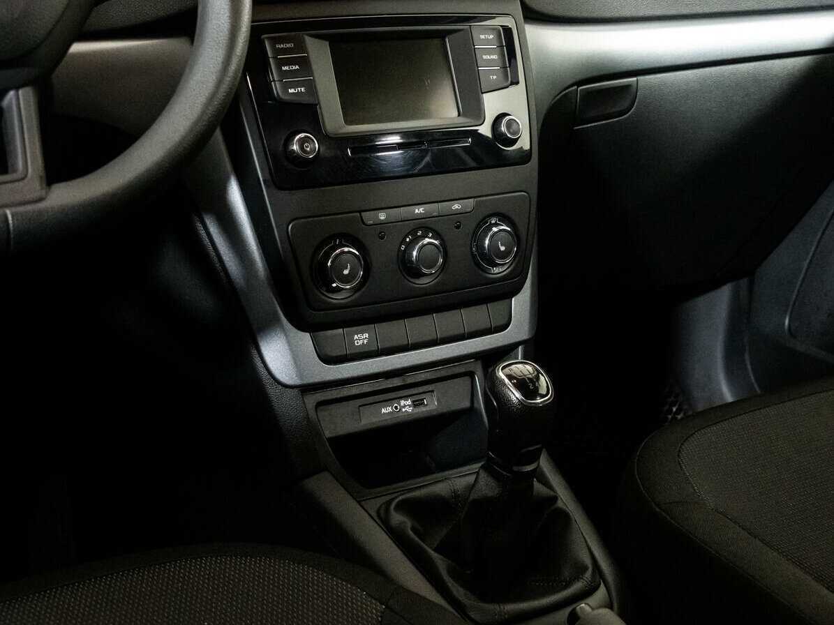 Купить Skoda Yeti с пробегом. Фото: #11