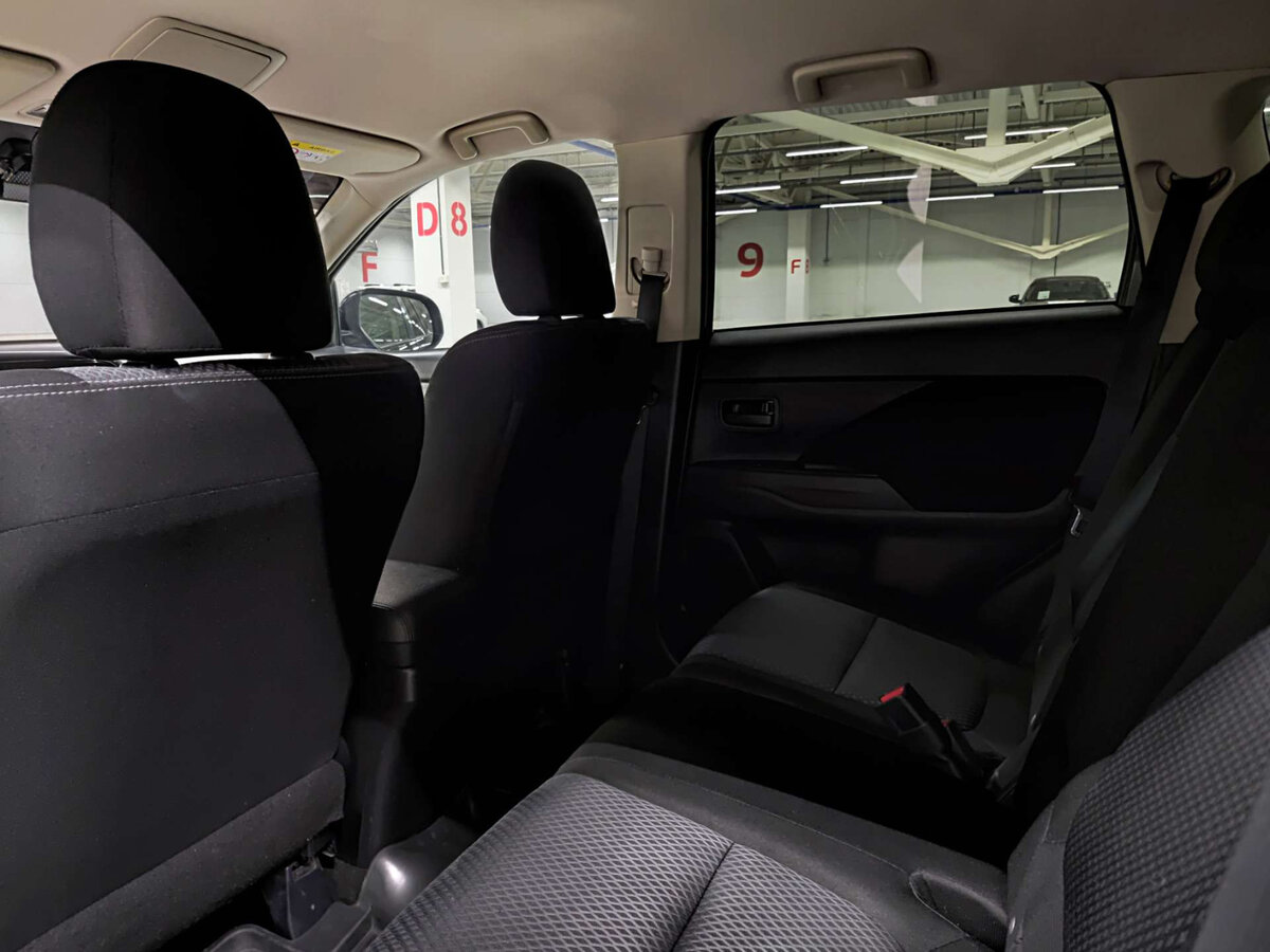 Купить Mitsubishi Outlander с пробегом. Фото: #11