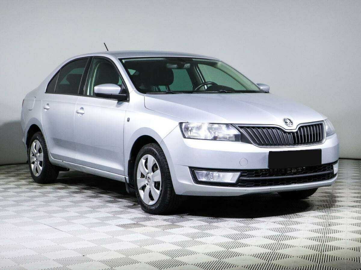 Купить Skoda Rapid с пробегом. Фото: #2