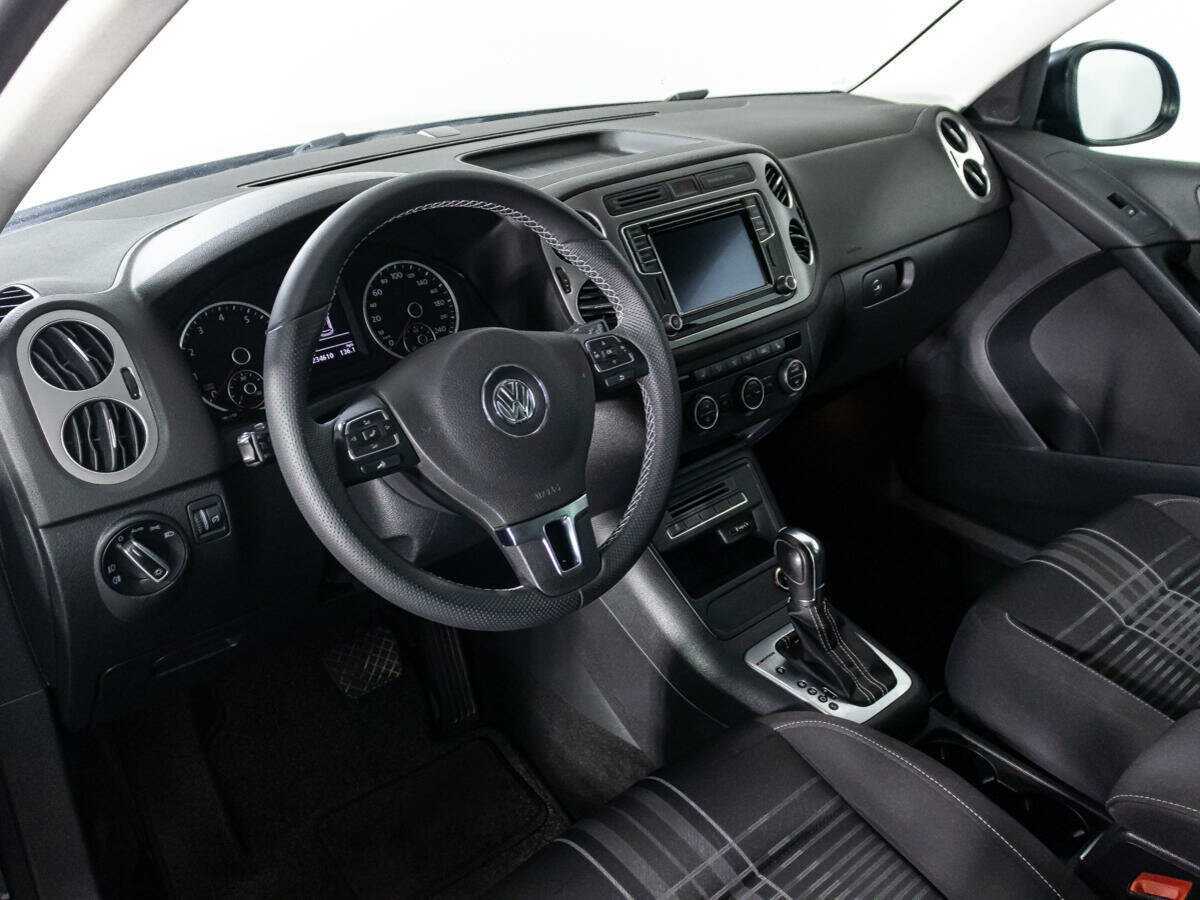 Купить Volkswagen Tiguan с пробегом. Фото: #10