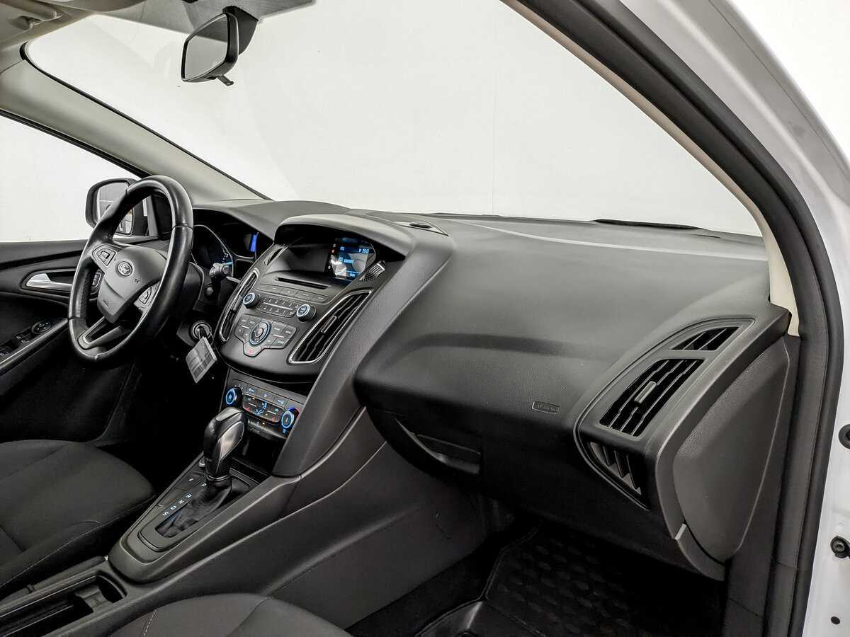 Купить Ford Focus с пробегом. Фото: #10
