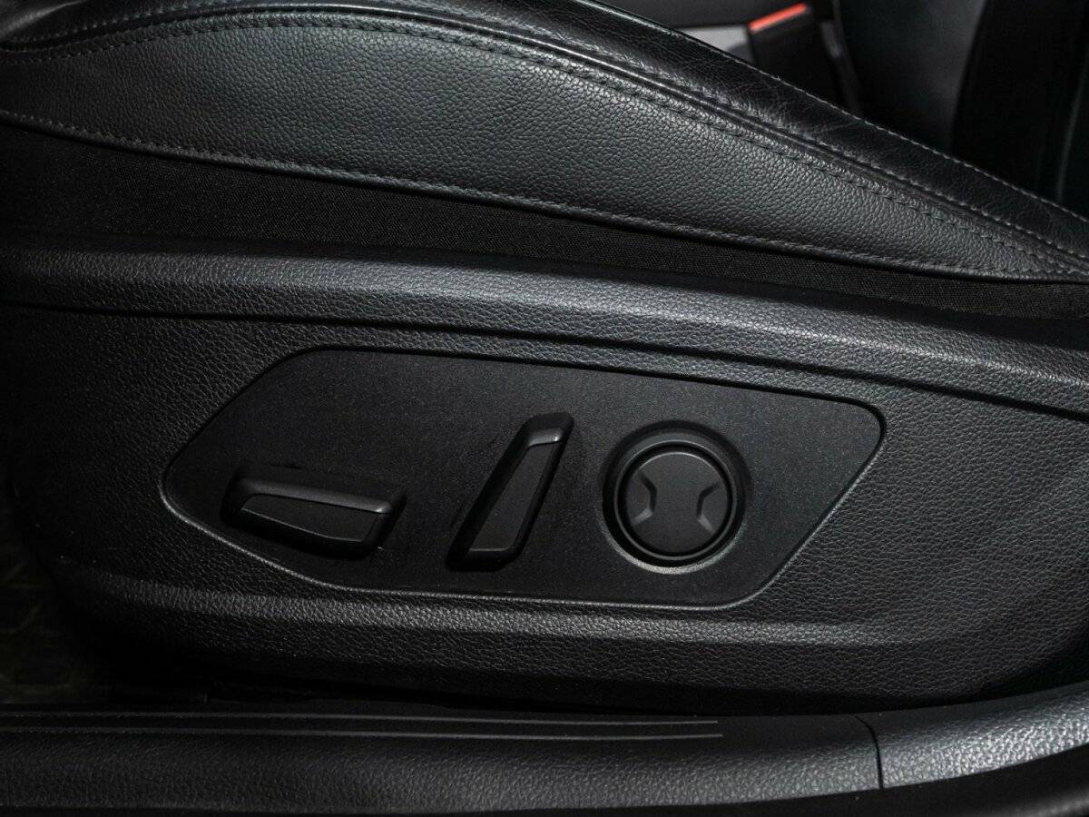 Купить Kia K5 с пробегом. Фото: #17