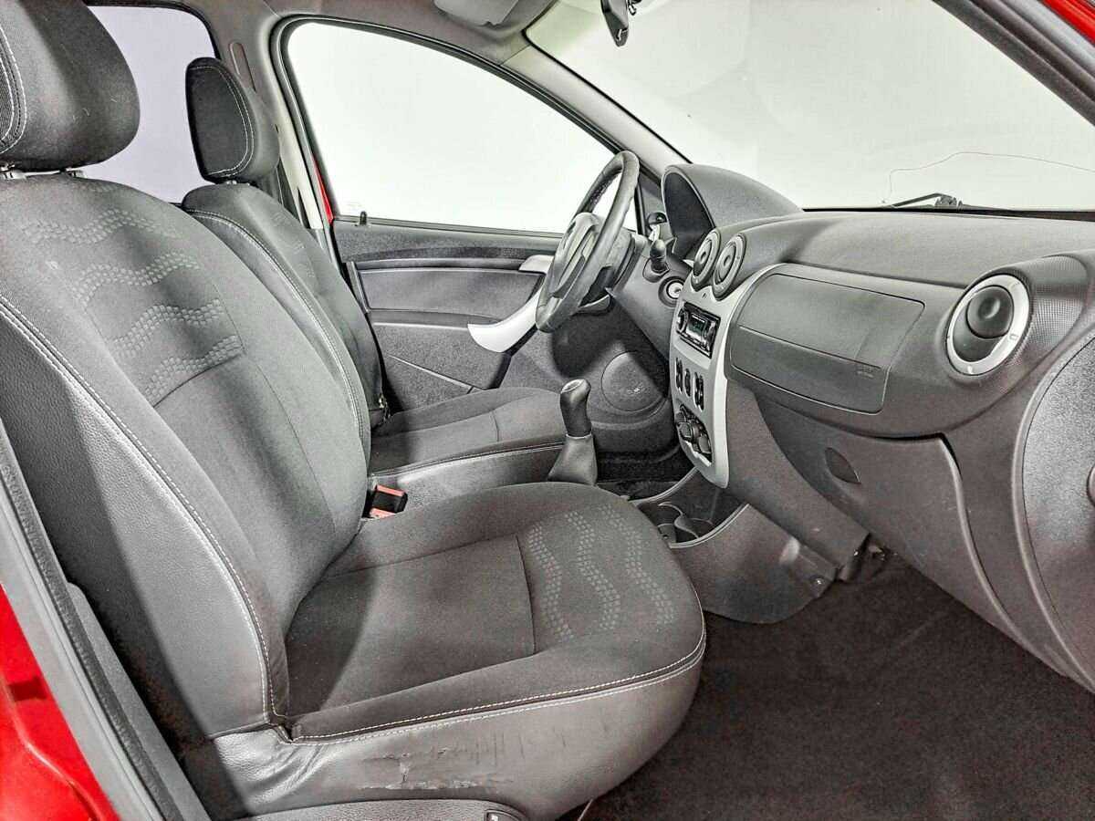 Купить Renault Sandero с пробегом. Фото: #8