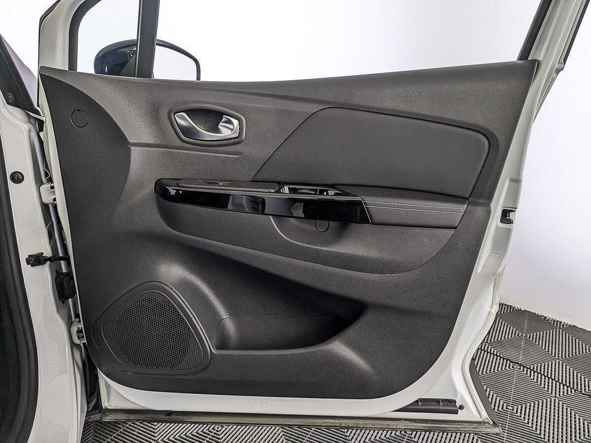 Купить Renault Kaptur с пробегом. Фото: #23