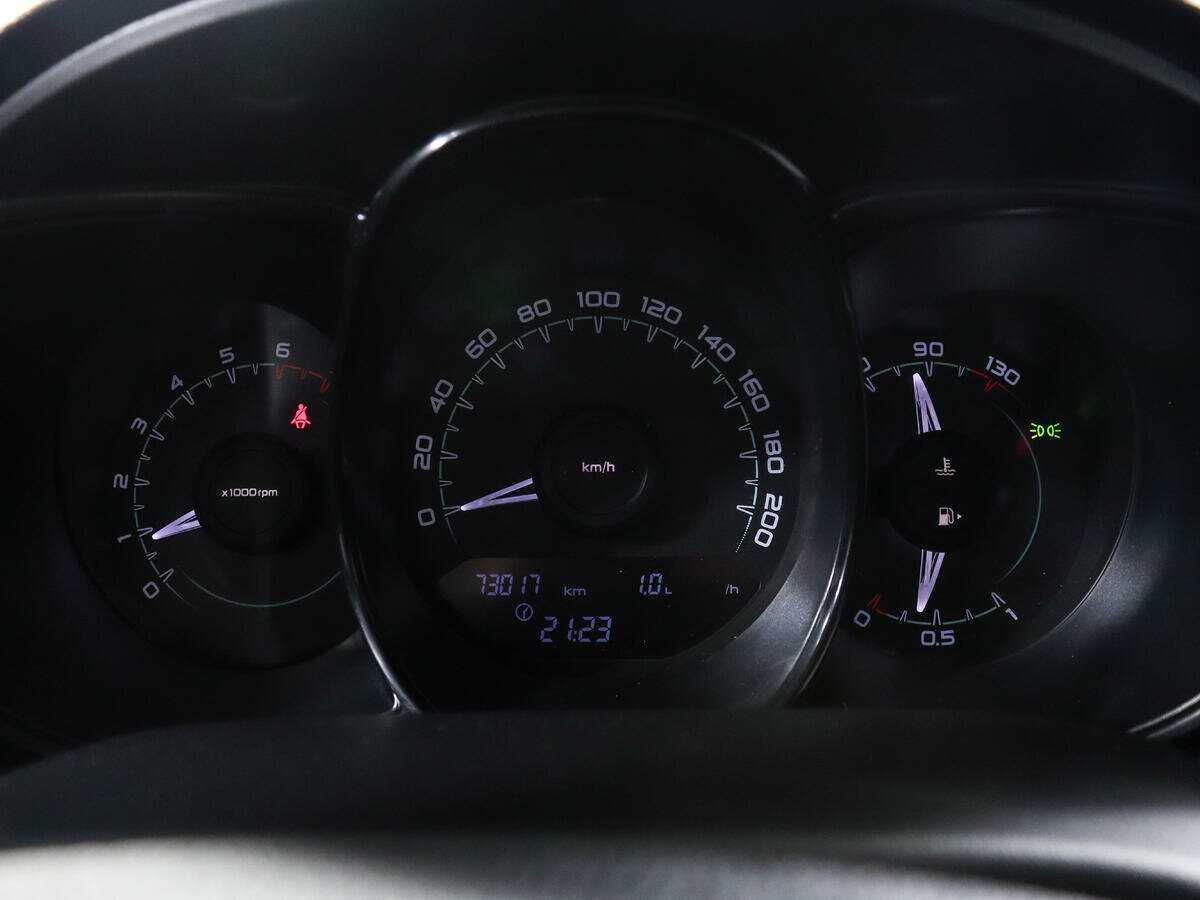 Купить Lada (ВАЗ) Vesta с пробегом. Фото: #10