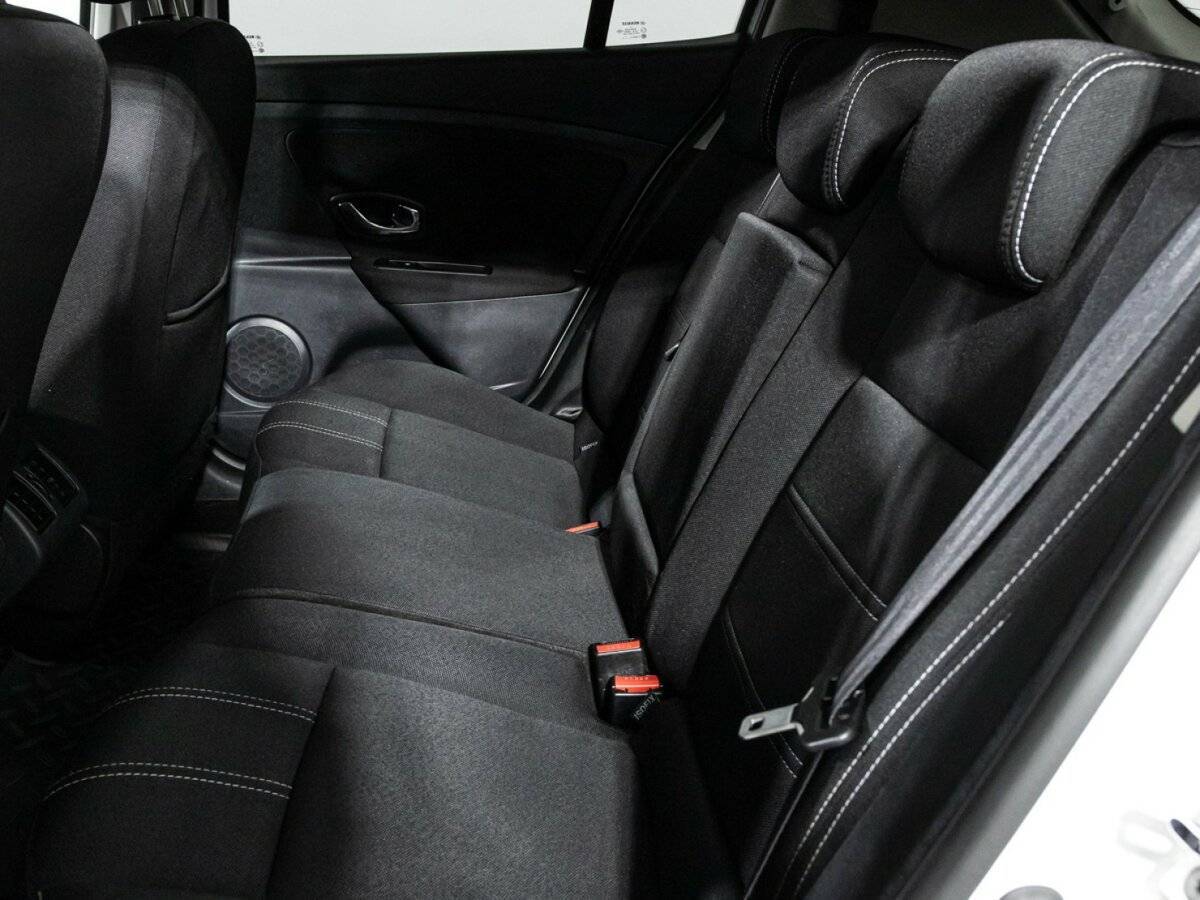 Купить Renault Megane с пробегом. Фото: #9