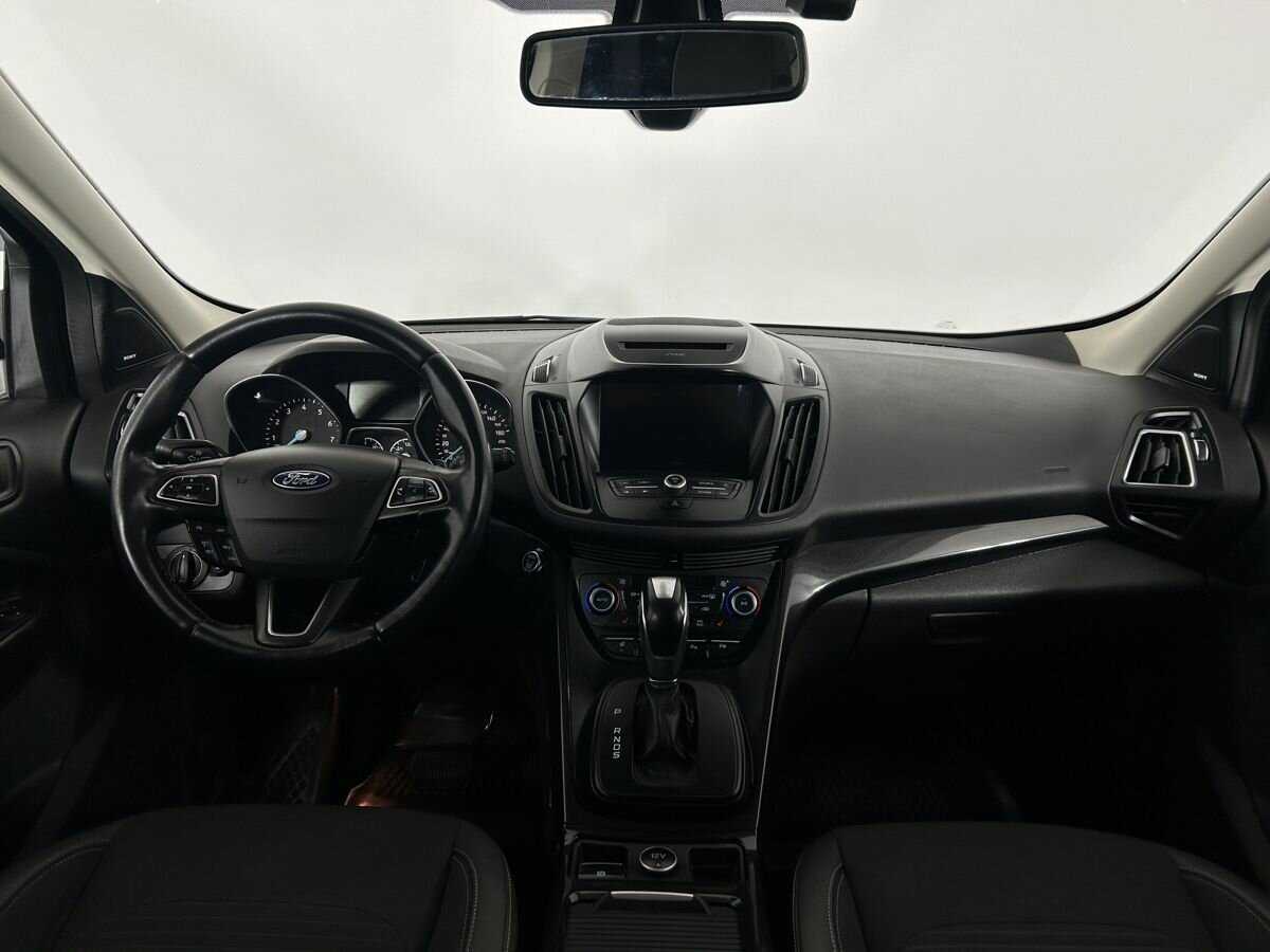 Купить Ford Kuga с пробегом. Фото: #4