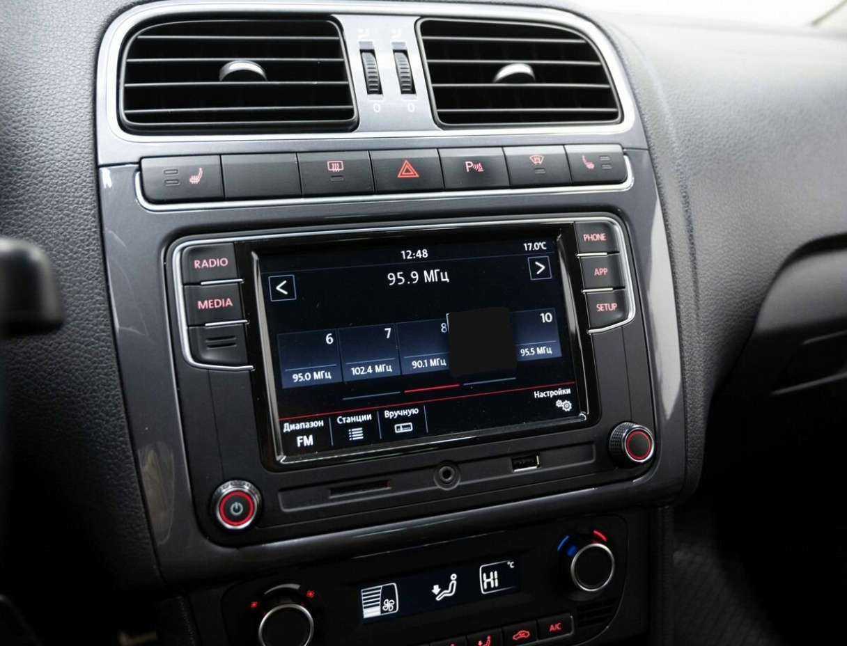 Купить Volkswagen Polo с пробегом. Фото: #20