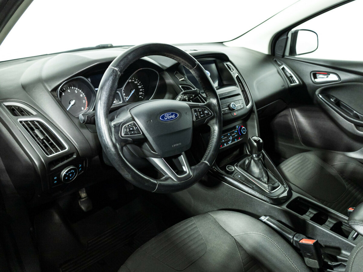 Купить Ford Focus с пробегом. Фото: #10