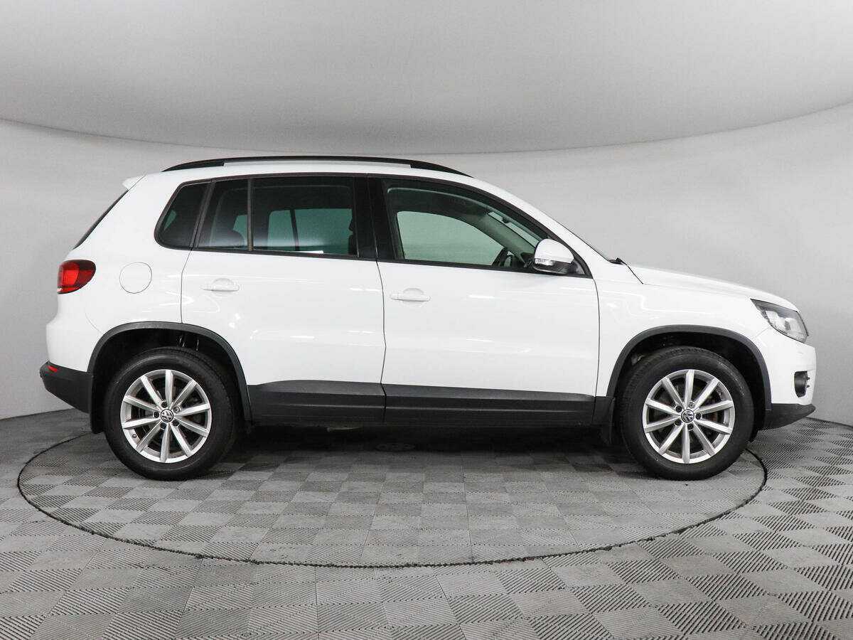 Купить Volkswagen Tiguan с пробегом. Фото: #3