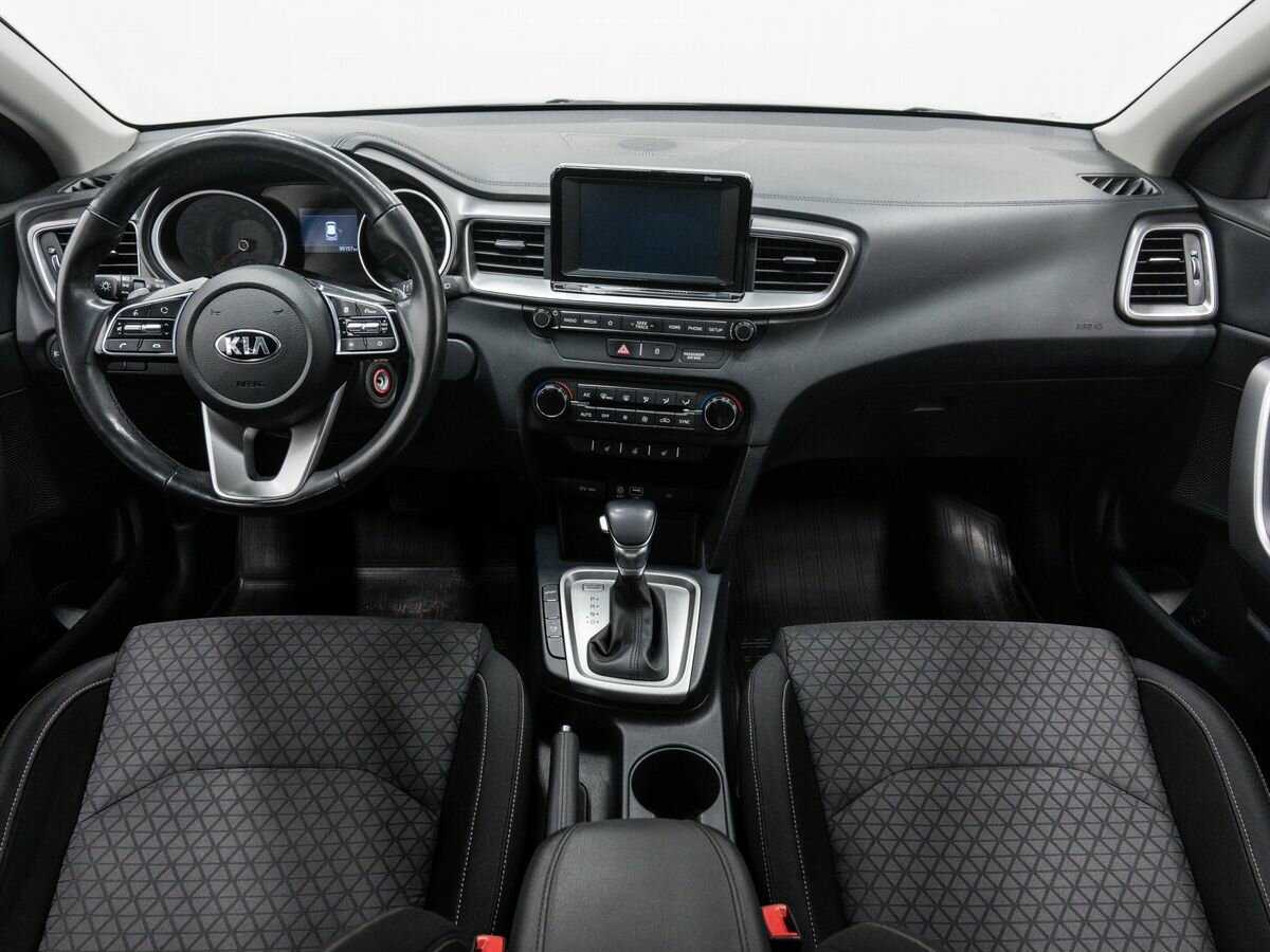 Купить Kia Ceed с пробегом. Фото: #10