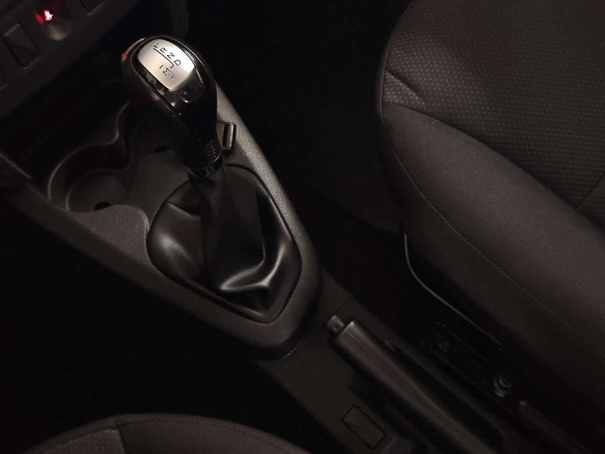 Купить Renault Logan с пробегом. Фото: #15