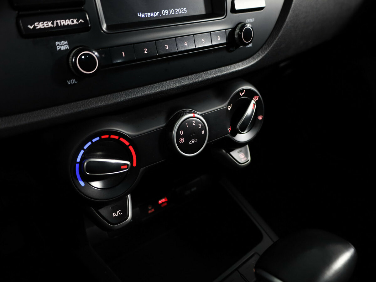 Купить Kia Rio с пробегом. Фото: #19