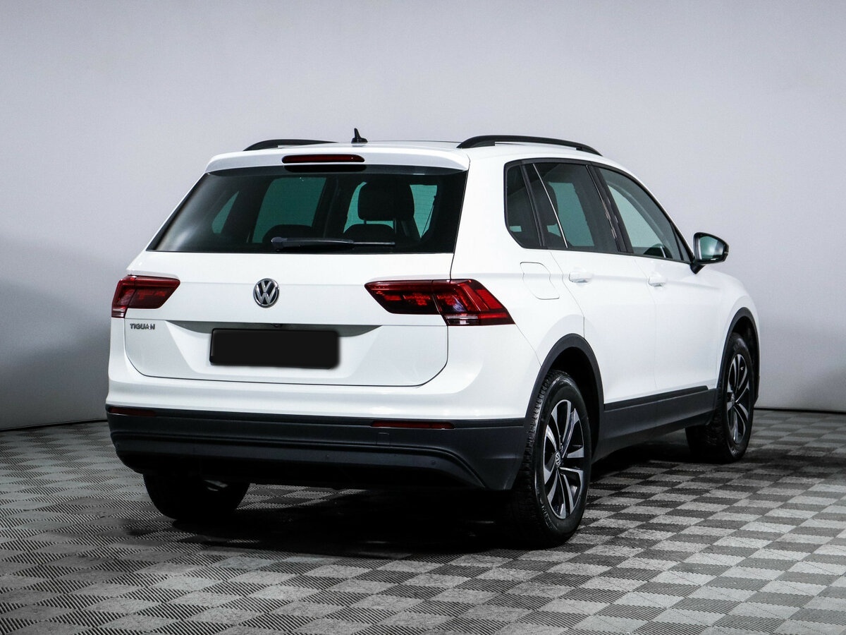 Купить Volkswagen Tiguan с пробегом. Фото: #3