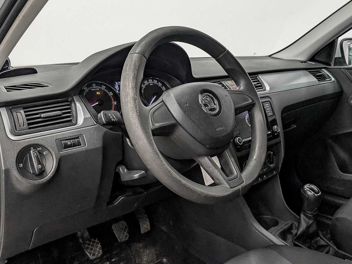 Купить Skoda Rapid с пробегом. Фото: #14