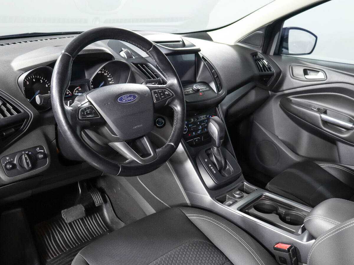 Купить Ford Kuga с пробегом. Фото: #11
