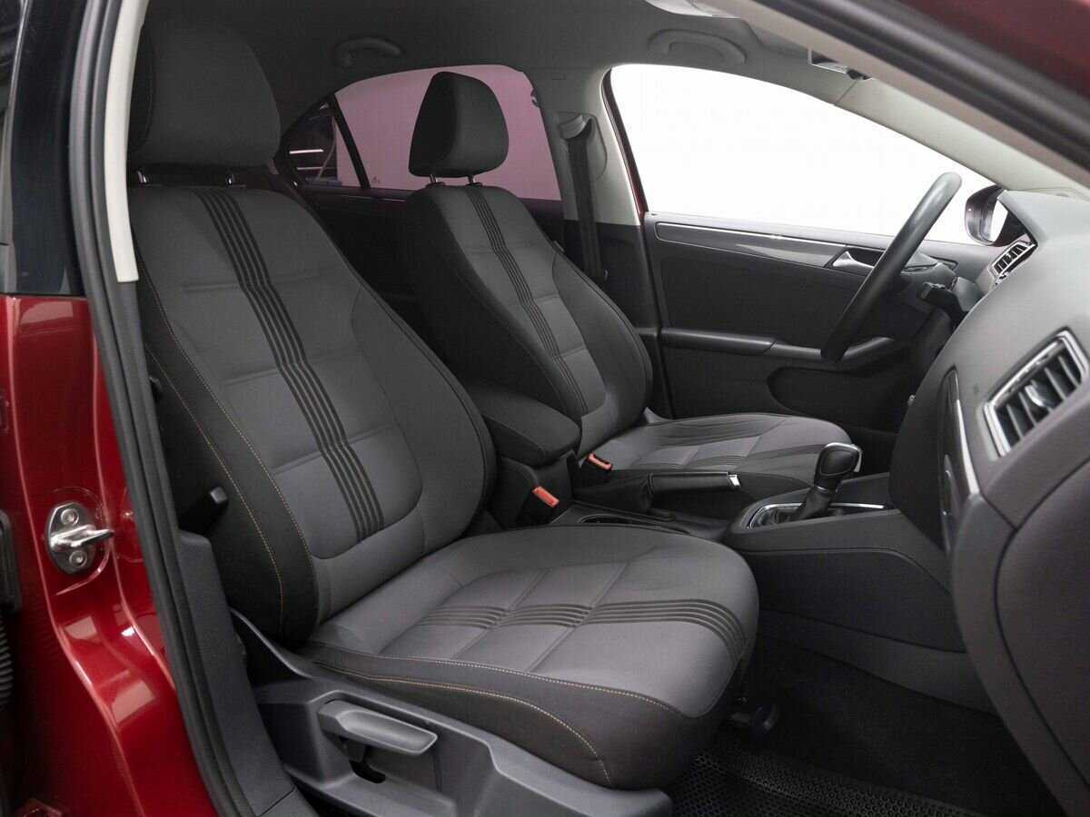 Купить Volkswagen Jetta с пробегом. Фото: #11