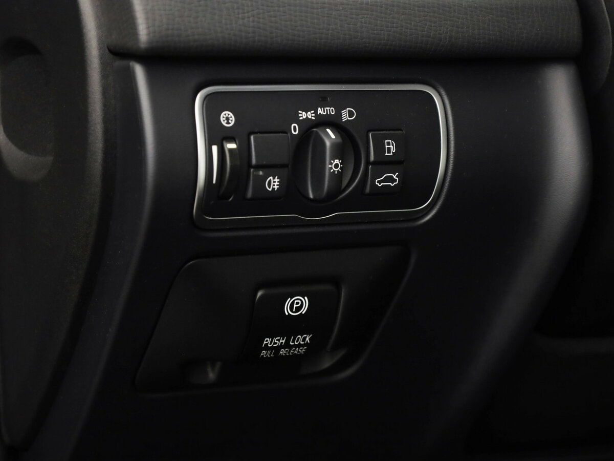 Купить Volvo XC60 с пробегом. Фото: #17