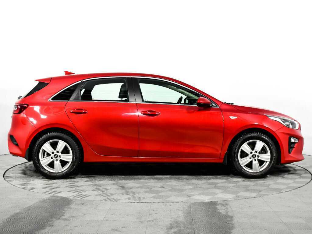 Купить Kia Ceed с пробегом. Фото: #3
