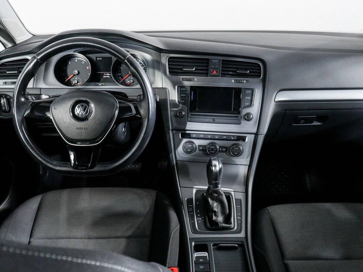 Купить Volkswagen Golf с пробегом. Фото: #10