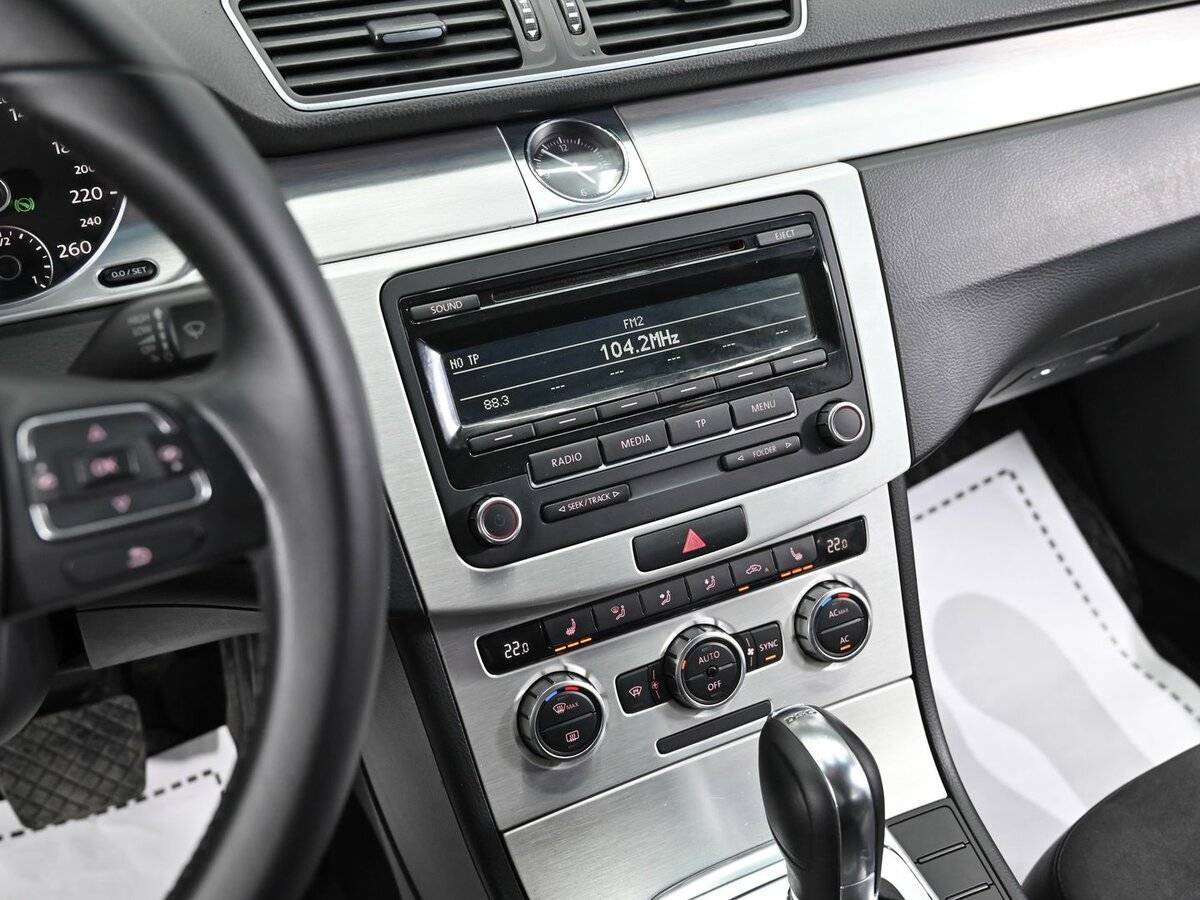 Купить Volkswagen Passat с пробегом. Фото: #9