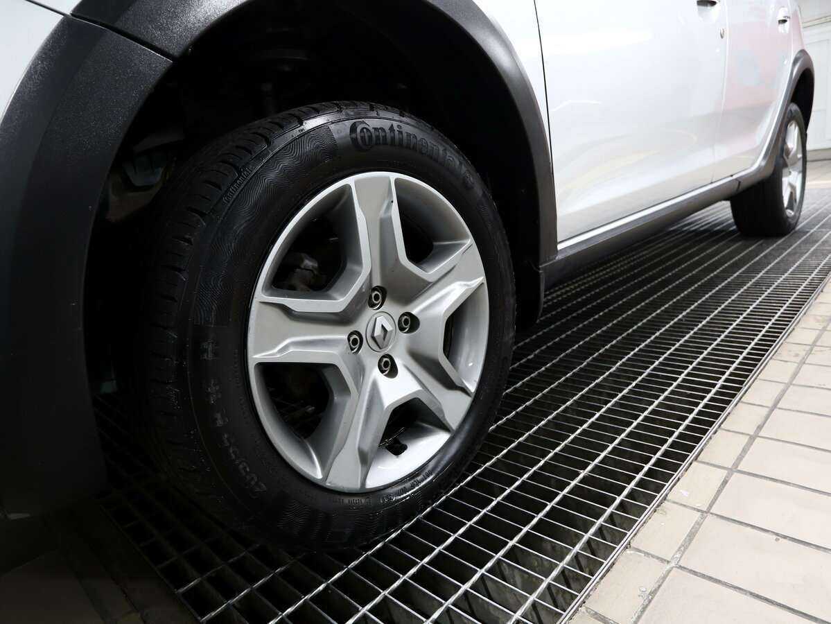 Купить Renault Sandero с пробегом. Фото: #13