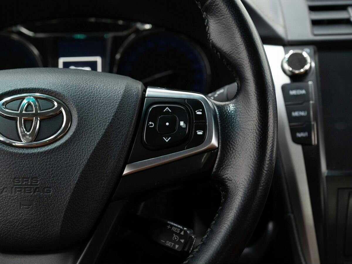 Купить Toyota Camry с пробегом. Фото: #17